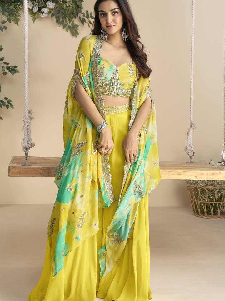 Choli plazo en soie Chinon jaune avec shrug pour mariage indien et pakistanais - Broderie au fil et sequins, travail d'impression pour la vente par HATKE BRIDE