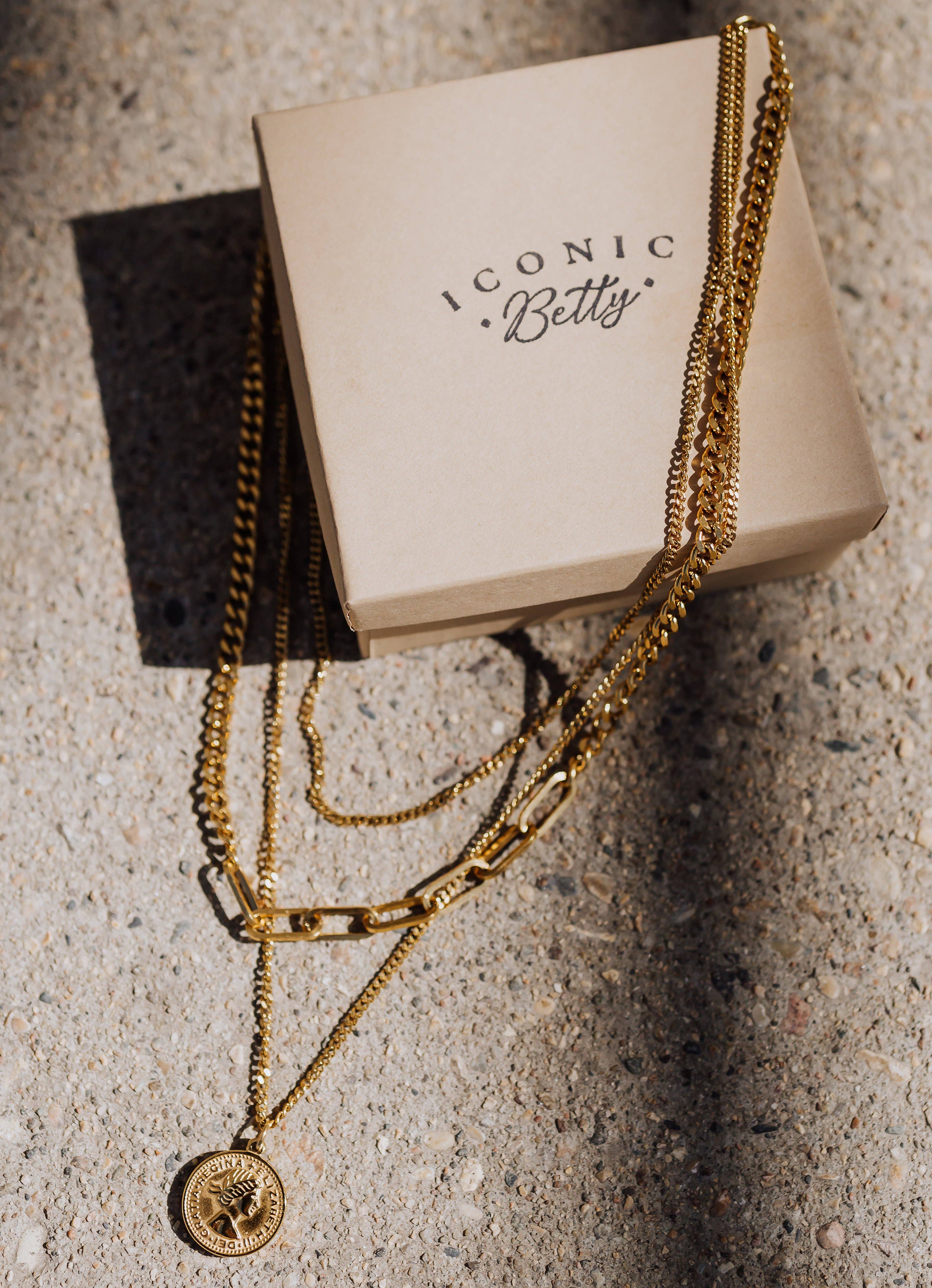 Lia Reese Canada - Wholesale Pendant/Charm Necklace - The Victoria0