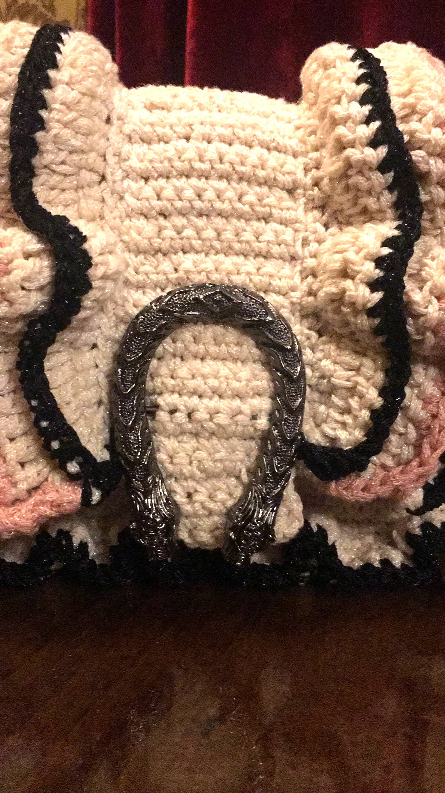 SIBYLLADELPHICA – Großhandel Henkeltasche – Damen – Caryatis - Handgefertigte Häkelhandtasche3