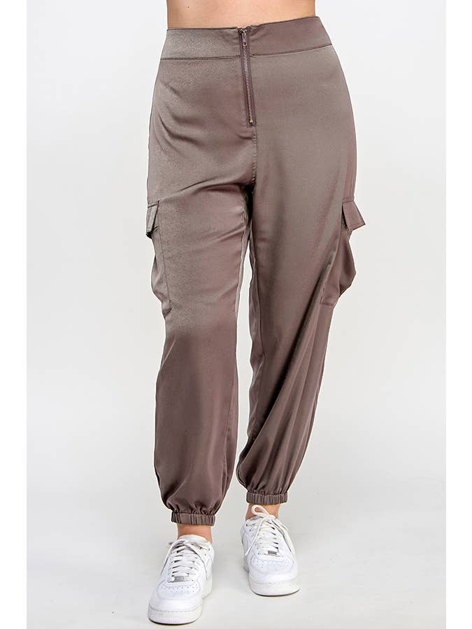 Haute Fox Plus Size & Contemporary – Engroshandel Joggers - Dame – Plus Size Cargo Jogger Ensfarvede Bukser - SS2402P-P