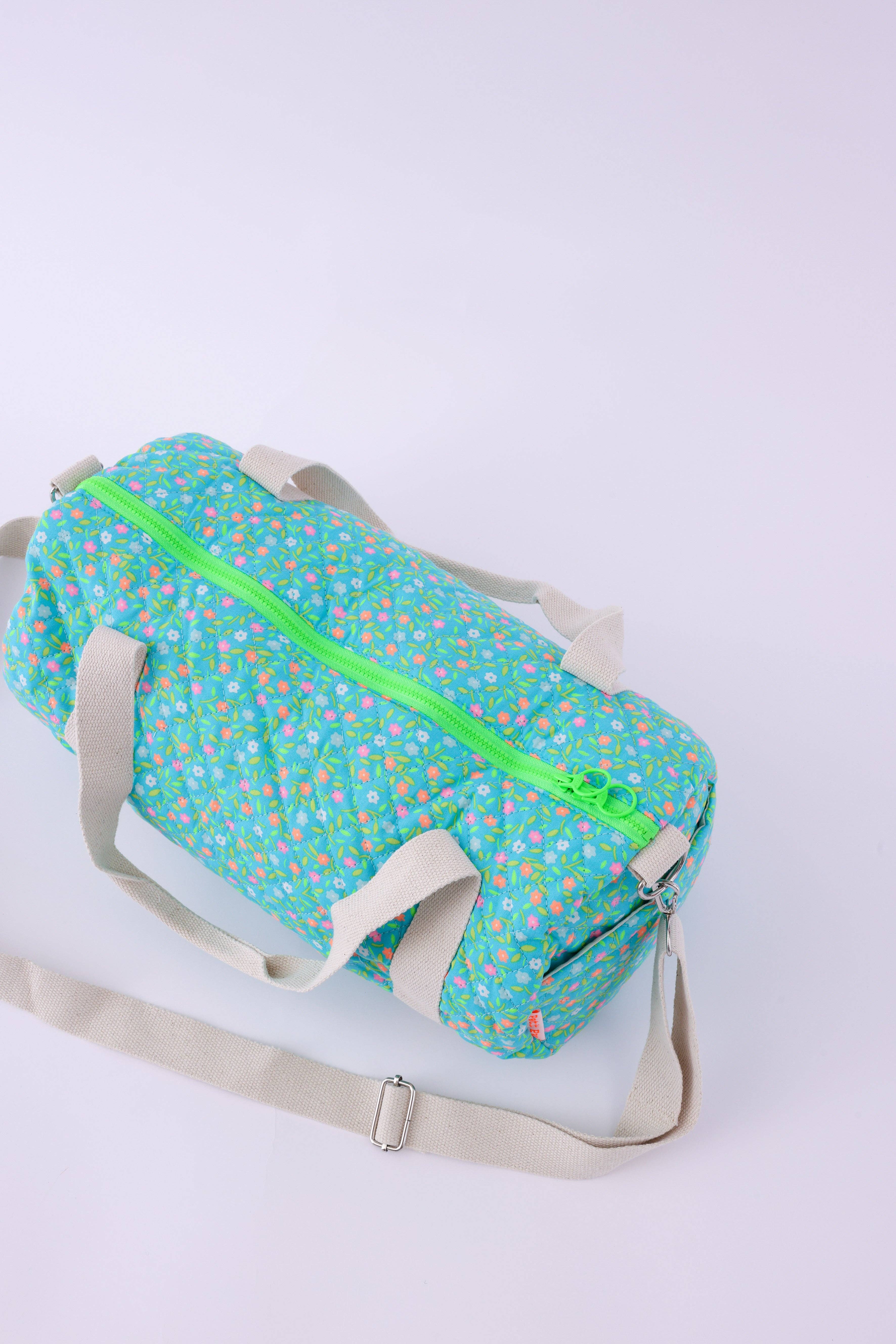 Petit Pan – wholesale Weekender bag – women's – Peace and love azure duffle bag5