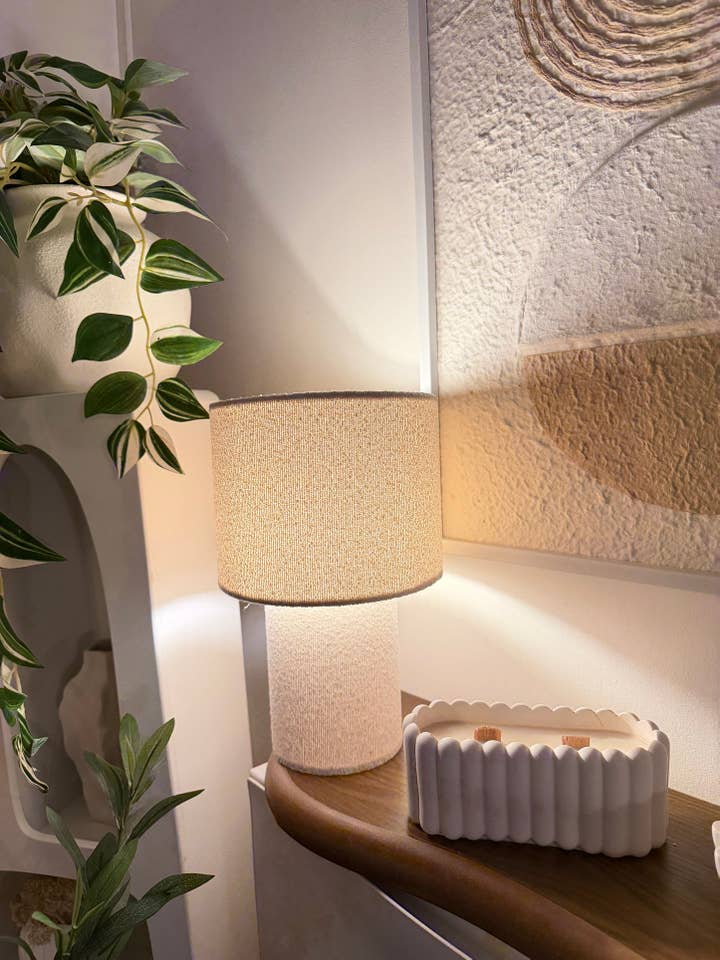 Handgefertigte Boudoir-Kerze aus Jesmonit, Farbe und Duft nach Wahl für den Großhandel von My Milky Candle