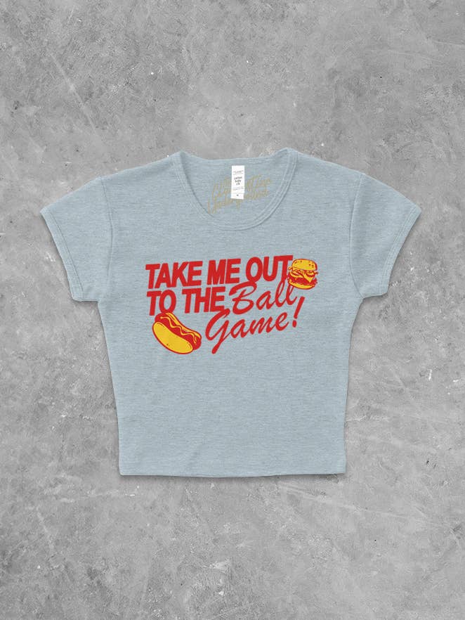 Tag mig med til baseballkampen Micro-Ribbed Baby Tee for engroshandel hos The Clandestine Underground