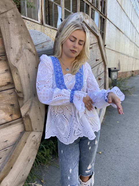 Abito ricamato Merezhkove Divo Blue per la vendita all'ingrosso da parte di Galychanka