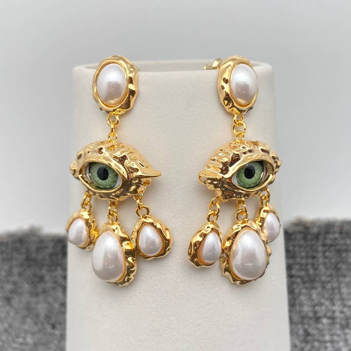Mio Queena - Wholesale Dangle Earrings - Temperament Evil Eye & Pearl Charm Dangle Earrings