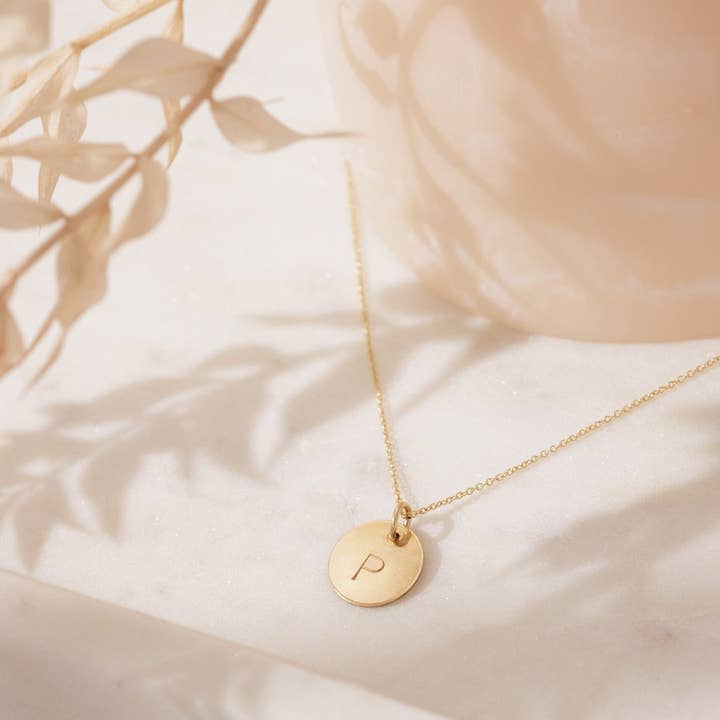 Cota Colar personalizado com letras maiúsculas por atacado de Adorn512