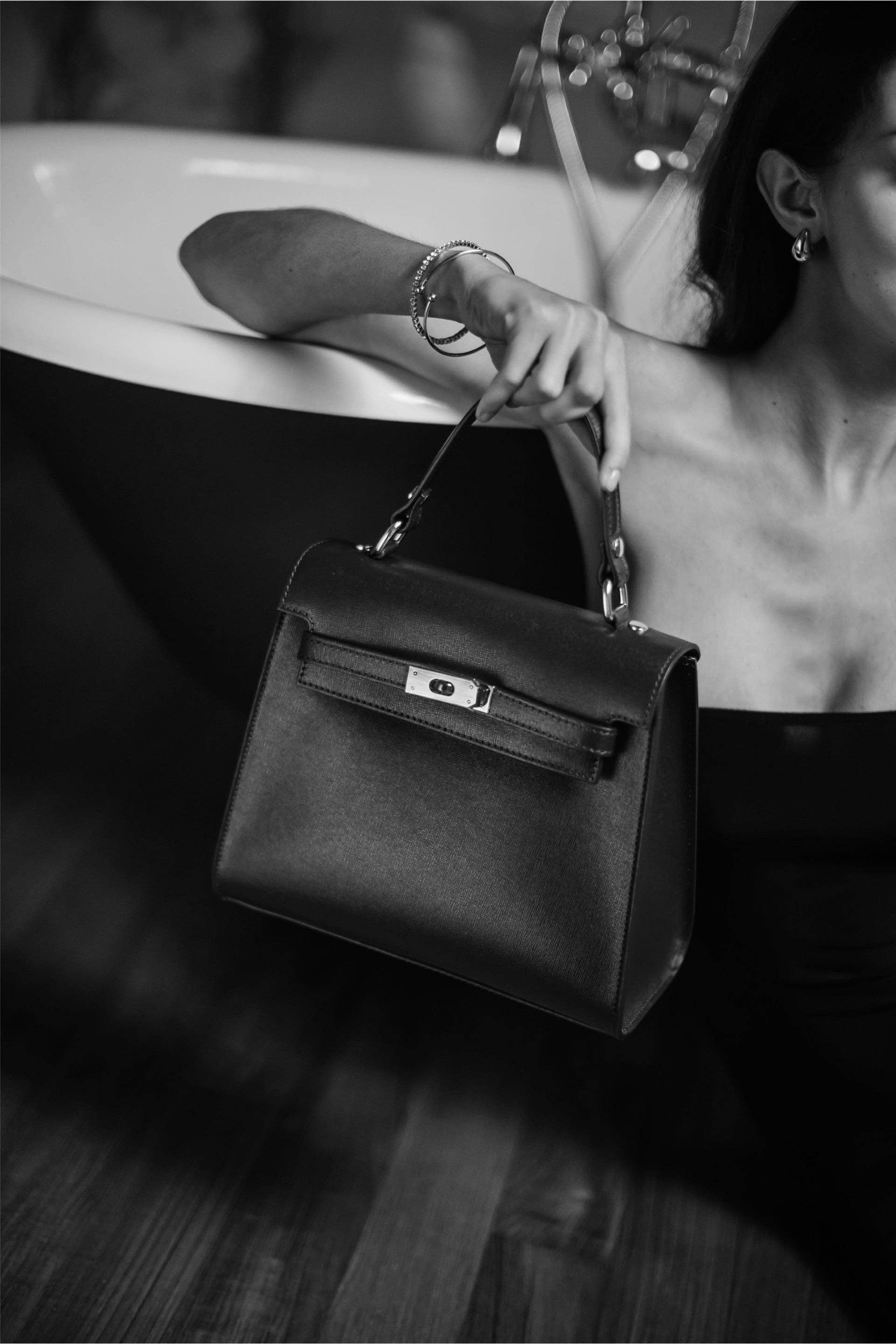 Prestige Milano - Wholesale Tote Bag - Women's - Zaira Bag in Tan Saffiano Leather7