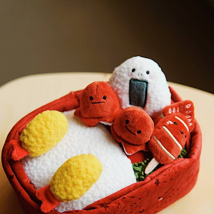 Woof & Co. - Wholesale Pet Plush Toy - Dog - Benny Bento Box3