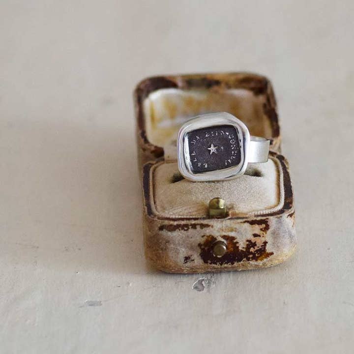 Plum and Posey - Vendita all'ingrosso Anelli con sigillo - North Star Ring - Anello di sigillo di cera a forma di stella4