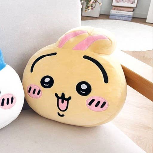 K-Wonderland - Wholesale Decoratieve autospiegelhanger - Unisex - Chiikawa pluche nekkussen - decoratie-, kantoor-, autokussen4