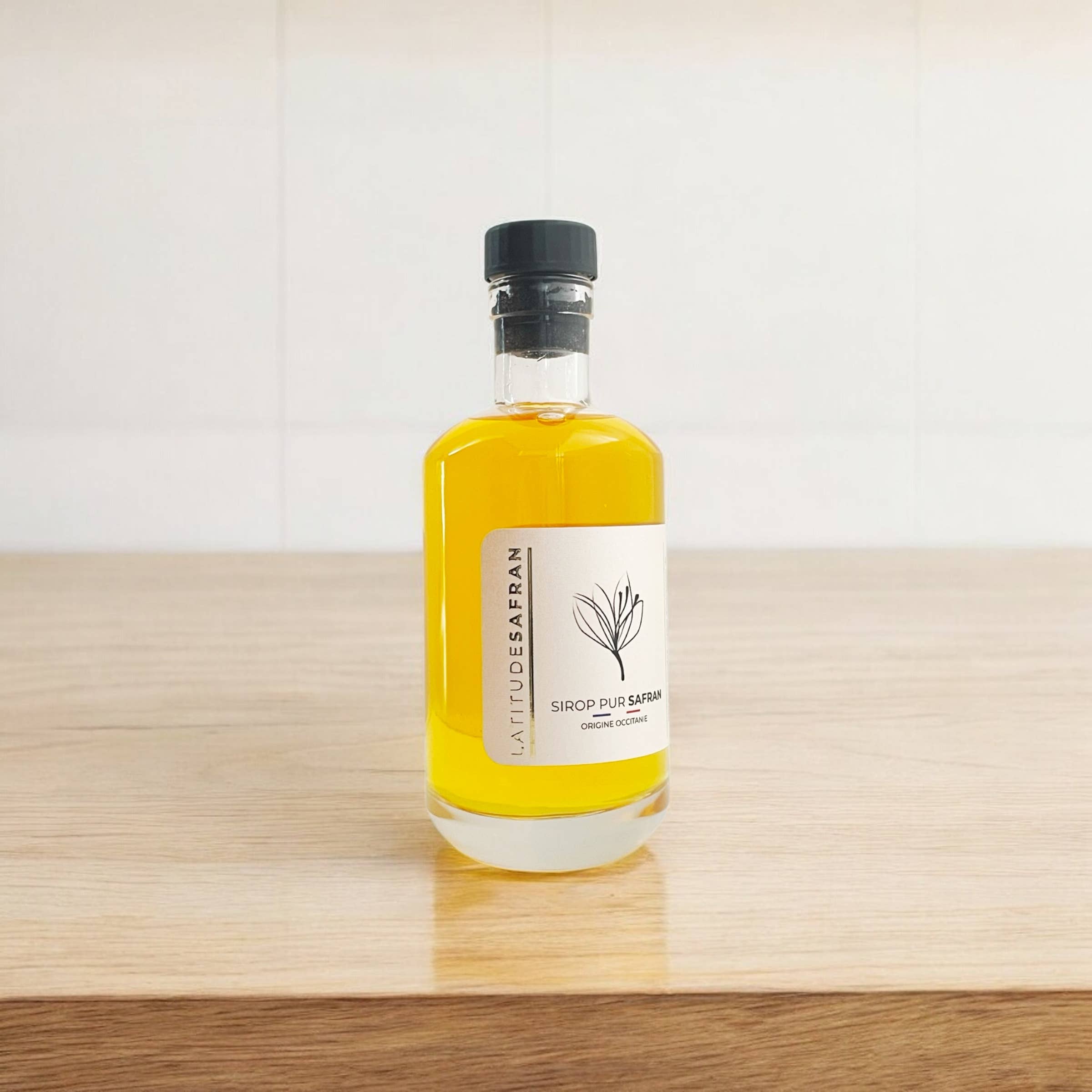 Latitude – wholesale Smaksatt sirap – Ren Saffranssirap - 20 cl1