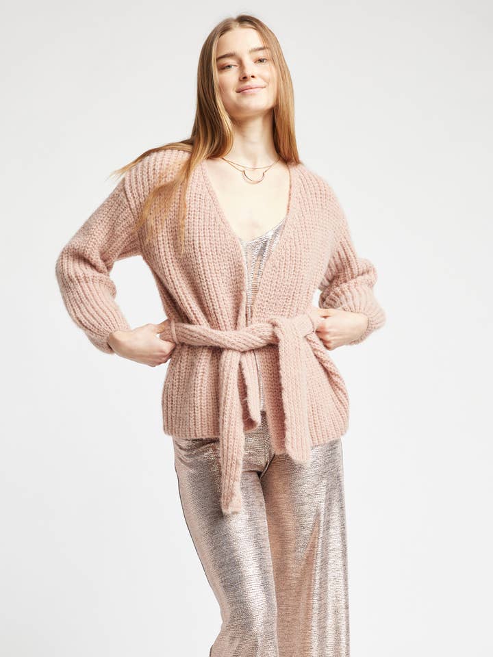 Gilet Tillie avec liens pour la vente par Self Contrast