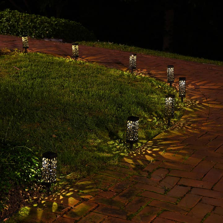 LumaBase - Wholesale Outdoor/Lawn Light - Solar Powered Garden/Tabletop Lights, Black - Set of 4