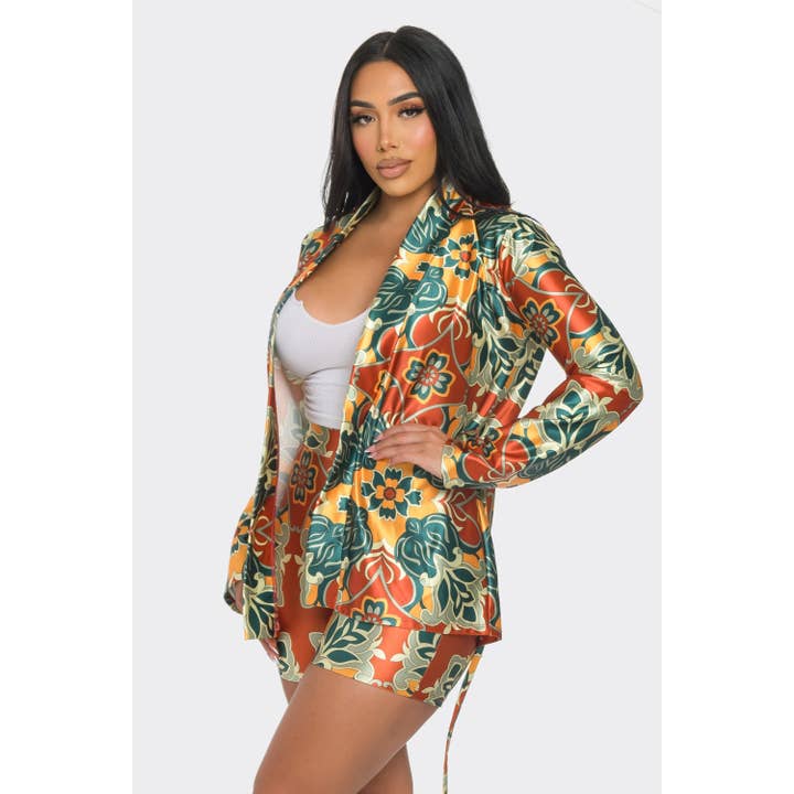 JK7184-B10977 Bæltejakke Mini Kort Satin Print Sæt for engroshandel hos Uptown Apparel