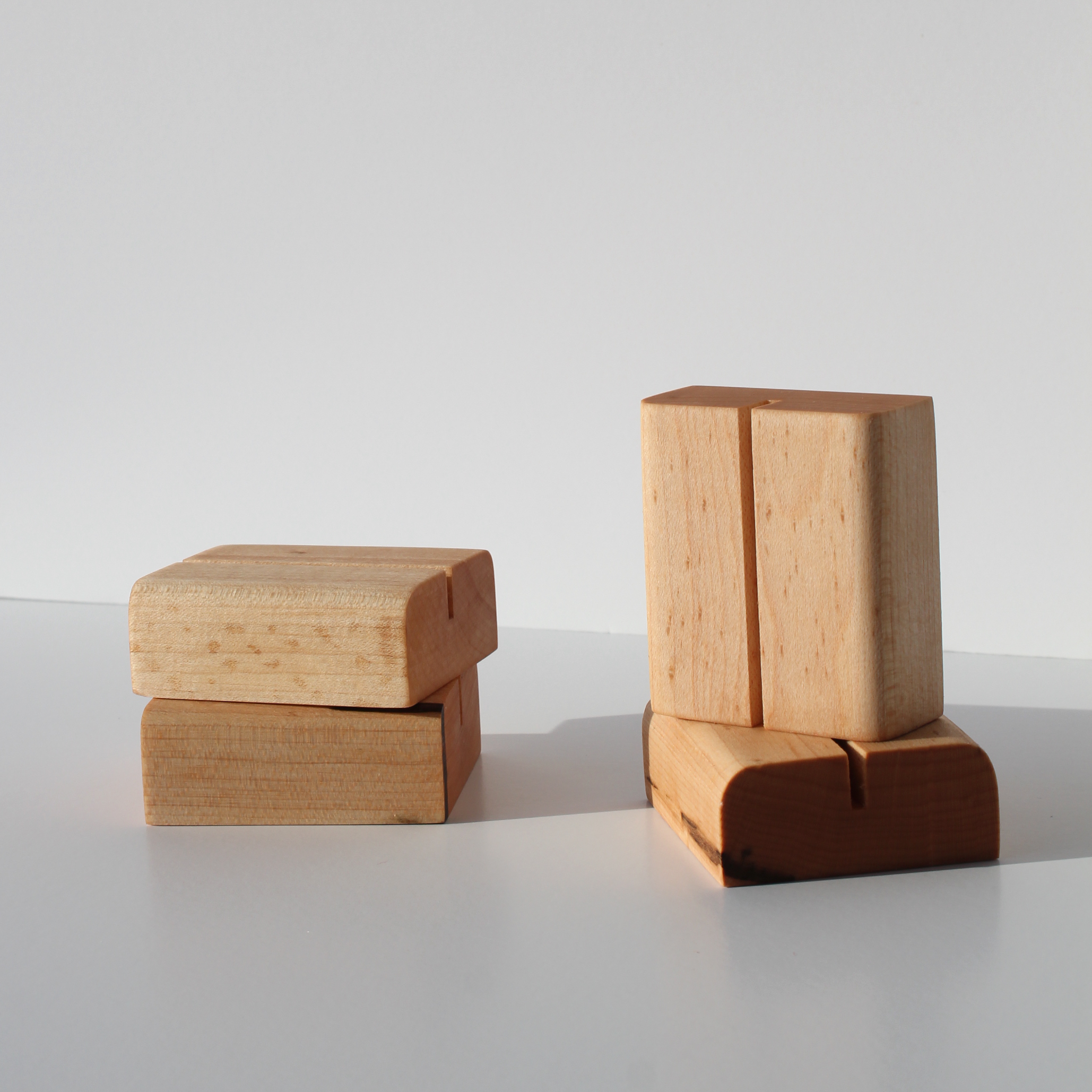 Honeywood - Wholesale Picture Frame Stand - Natural Wood Photo Holders | Set of 26