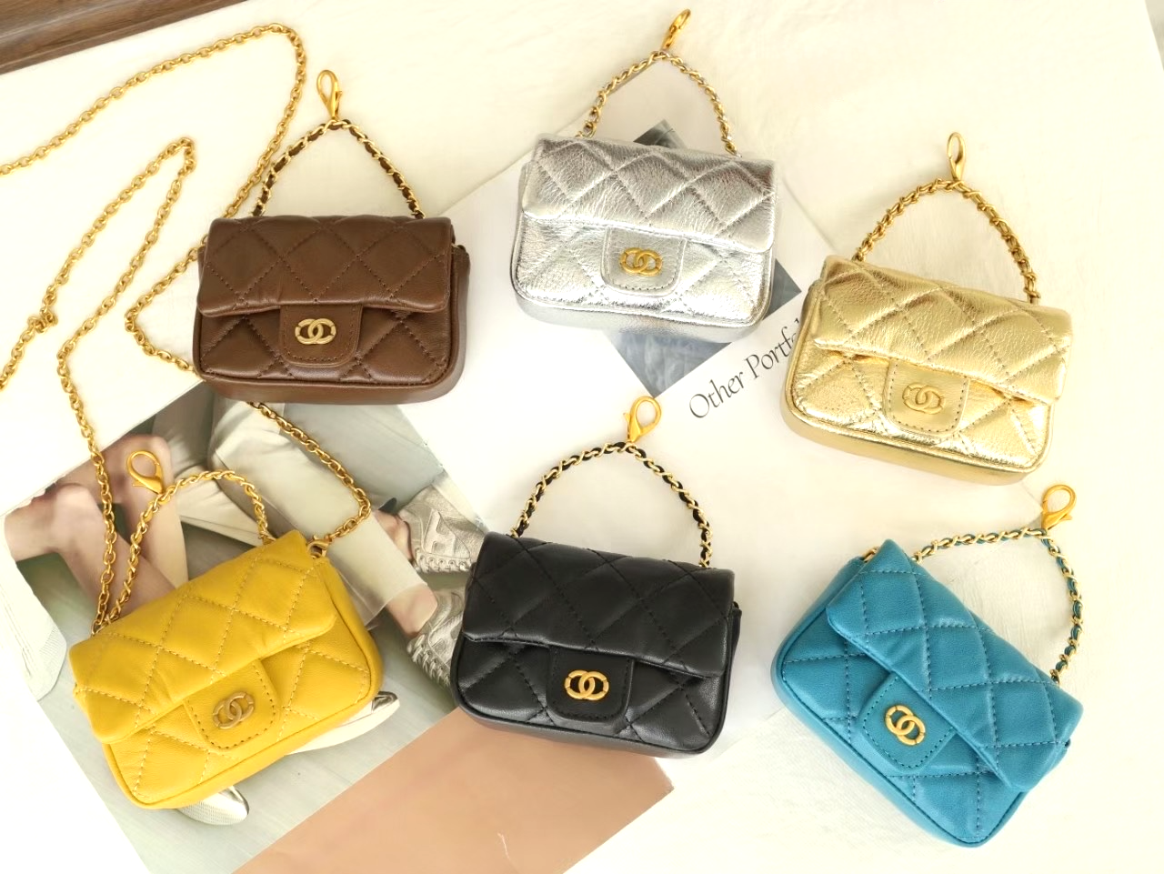 Pretty Persuasions – bolsa tiracolo - Mulher por atacado – PL25034 Mini Carteira com Pendente em Pele com Costura de Acolchoado14