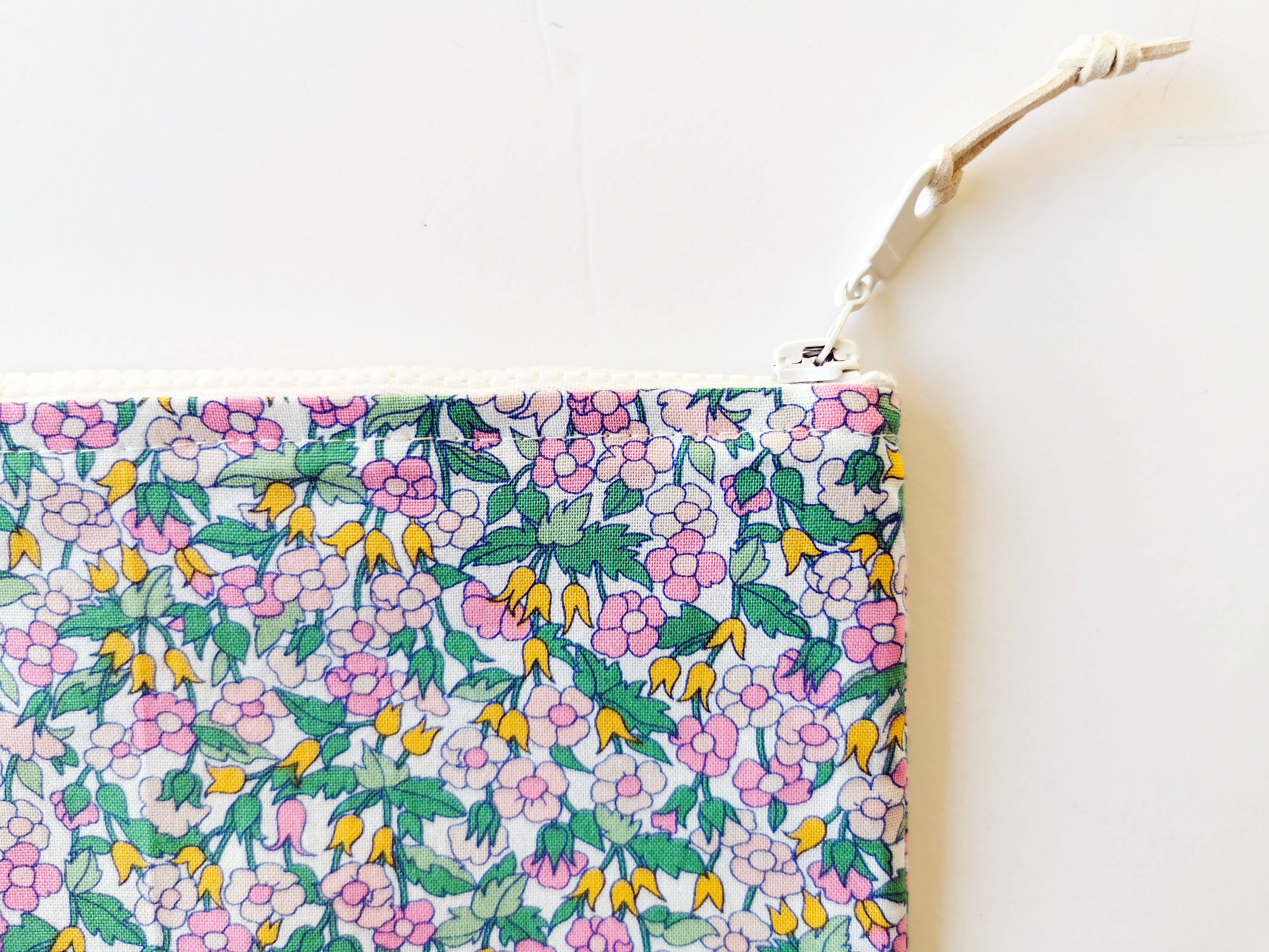 Homesite - Wholesale Pouch - Women's - Liberty Of London Zipper Pouch, Seven Colors and Two Sizes1