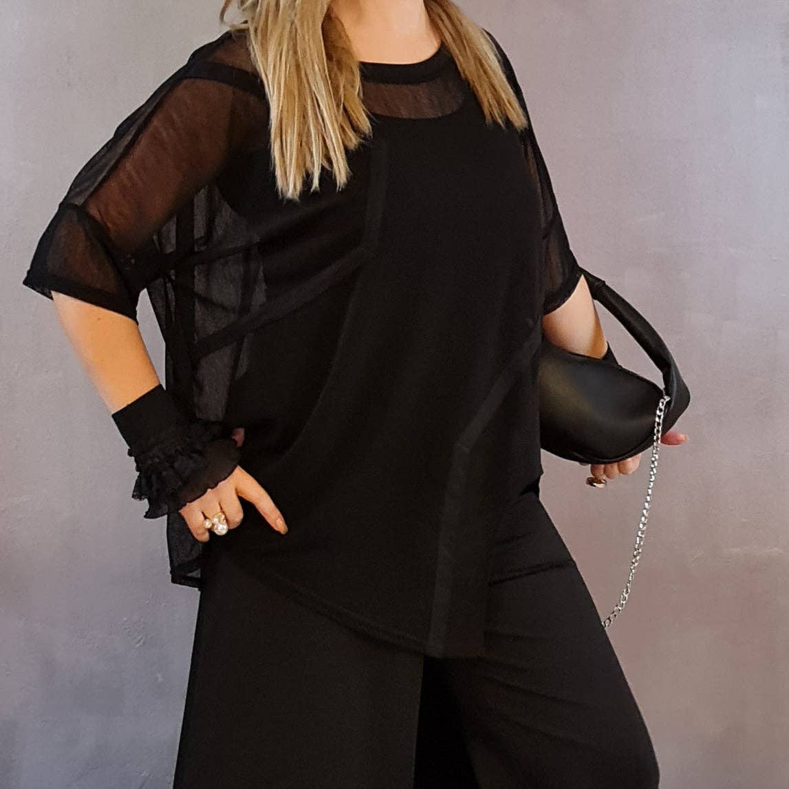 Simple Moderne – Großhandel T-Shirt – Damen – Simple Moderne Street Punk T-Shirt mit unregelmäßigem Design13