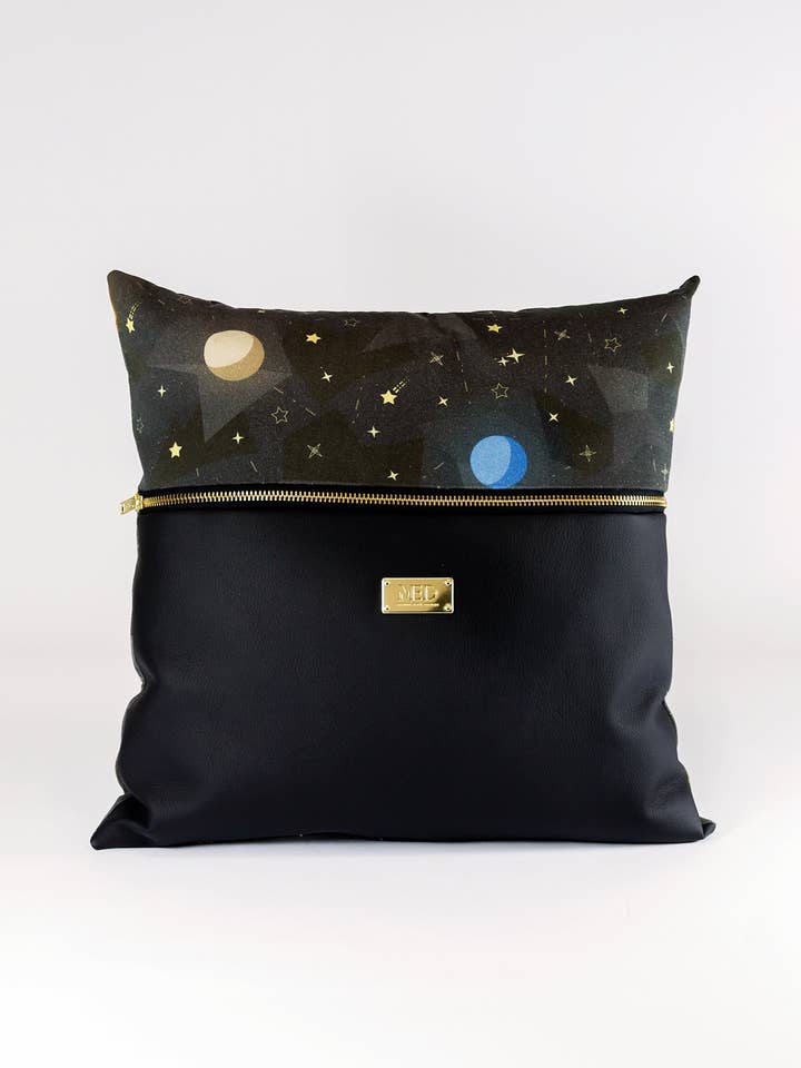 Pude „SPACE“ - Sort for engroshandel hos MANUEL ESSL DESIGN