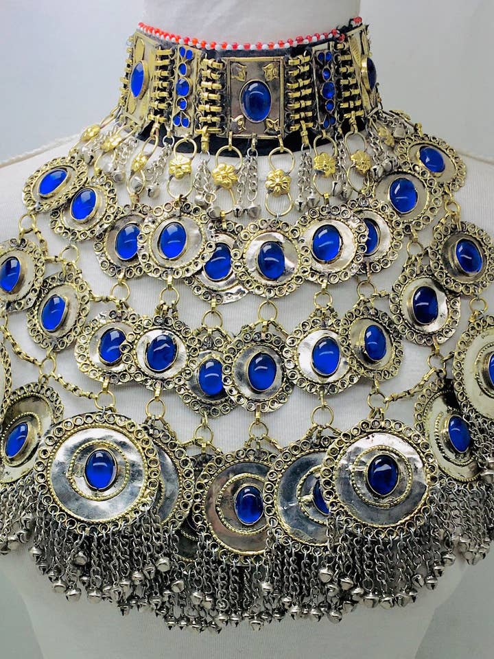 Grand collier ras du cou, collier ras du cou en métal de haute qualité pour la vente par vintarust