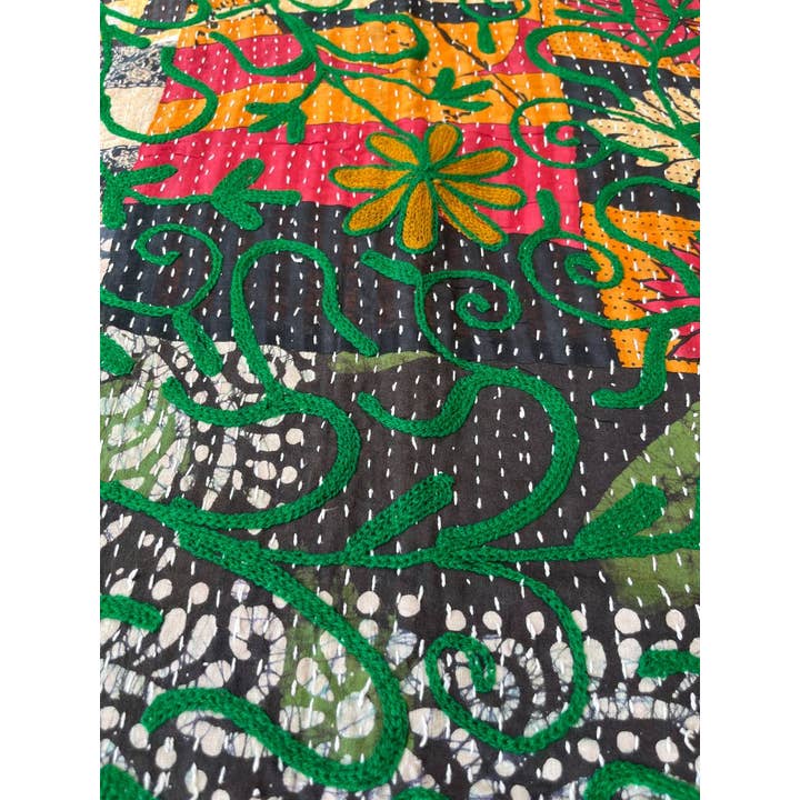 Bhawana Handicrafts - Wholesale Quilt - Suzani dekbed met geborduurde bloemen, vintage wandkleed