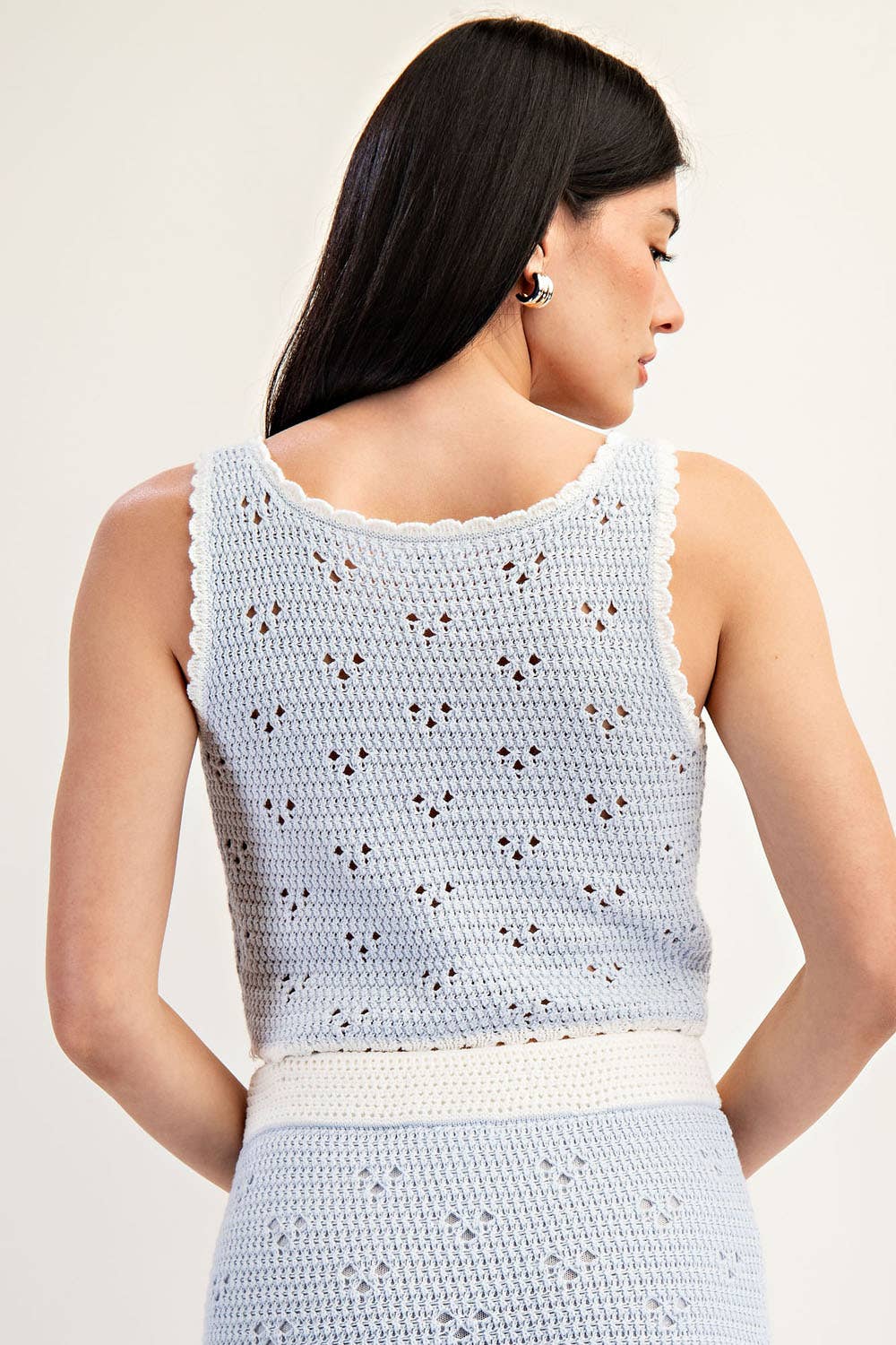 Edit by Nine - Vente Veste sans manches – femme - TT6254 GILET EN MAILLE AJOURÉE À ENCOLURE EN V AVEC CONTRASTE ET NŒUD7