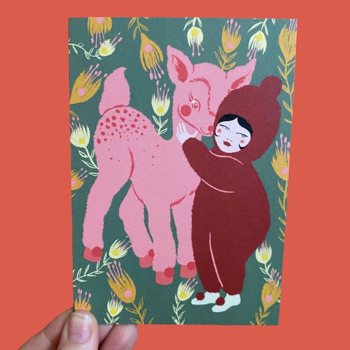 Amis du printemps - Carte printanière mignonne avec un cerf et une fille pour la vente par Piece of the Peach