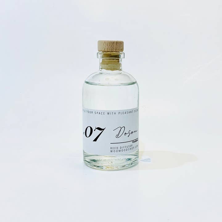 WooMood - Wholesale Reed Diffuser - Small Green Leaf Cork Top Dark Reed Diffuser