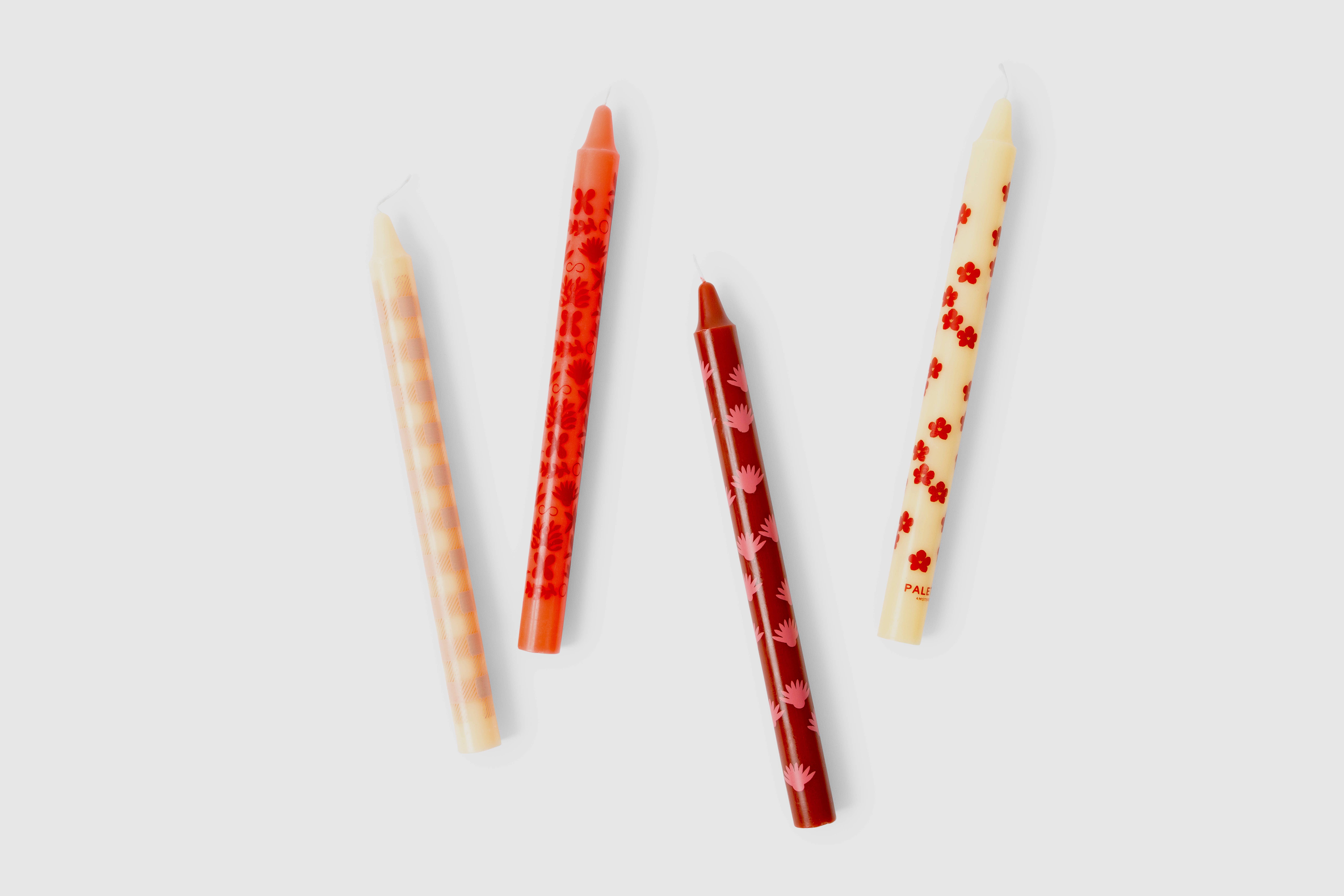 Palette Amsterdam - Wholesale Tapered Candle/Candlestick - Christmas Design Dinner candles - Set of 4 - Lush Velvet1