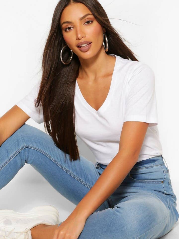 J5FASHION – wholesale T-shirt – women's – BASIC V NECK TEE1