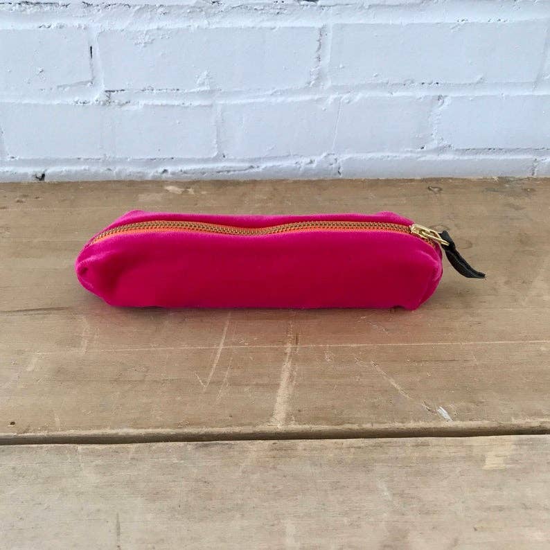 Erin Flett - Wholesale Clutch Bag - Women's - Berry Velvet Zipper Bag3