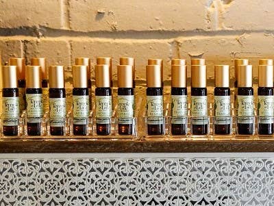 Temple of Life Oils & Perfumes - Wholesale Essential Oil Roll-On - Essential Oil Roll On | Respirar | Winter Wellness | Minty2