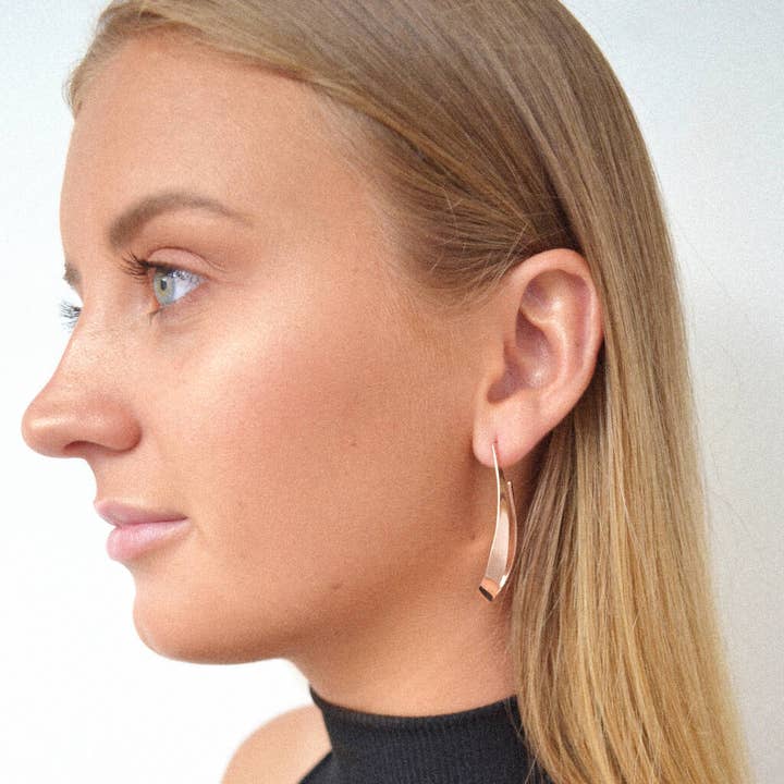 Aros en forma de gota de oro rosa para venta al por mayor de Otis Jaxon London