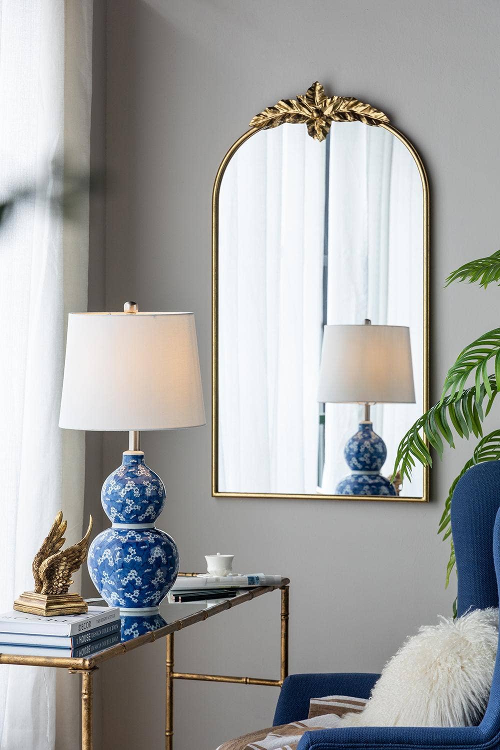 A&B Home Group Inc. - Wholesale Accent/Desk Lamp - D13x25.75" Blue/White Round 2-Tiered Ceramic Vase Lamp8