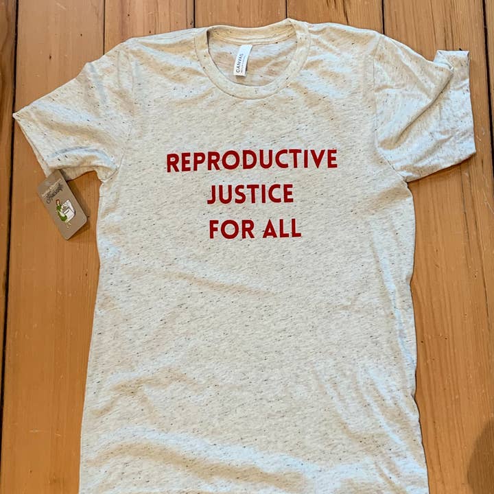 T-shirt Pro Choice pour la justice reproductive pour tous pour la vente par Sunday Afternoon Housewife