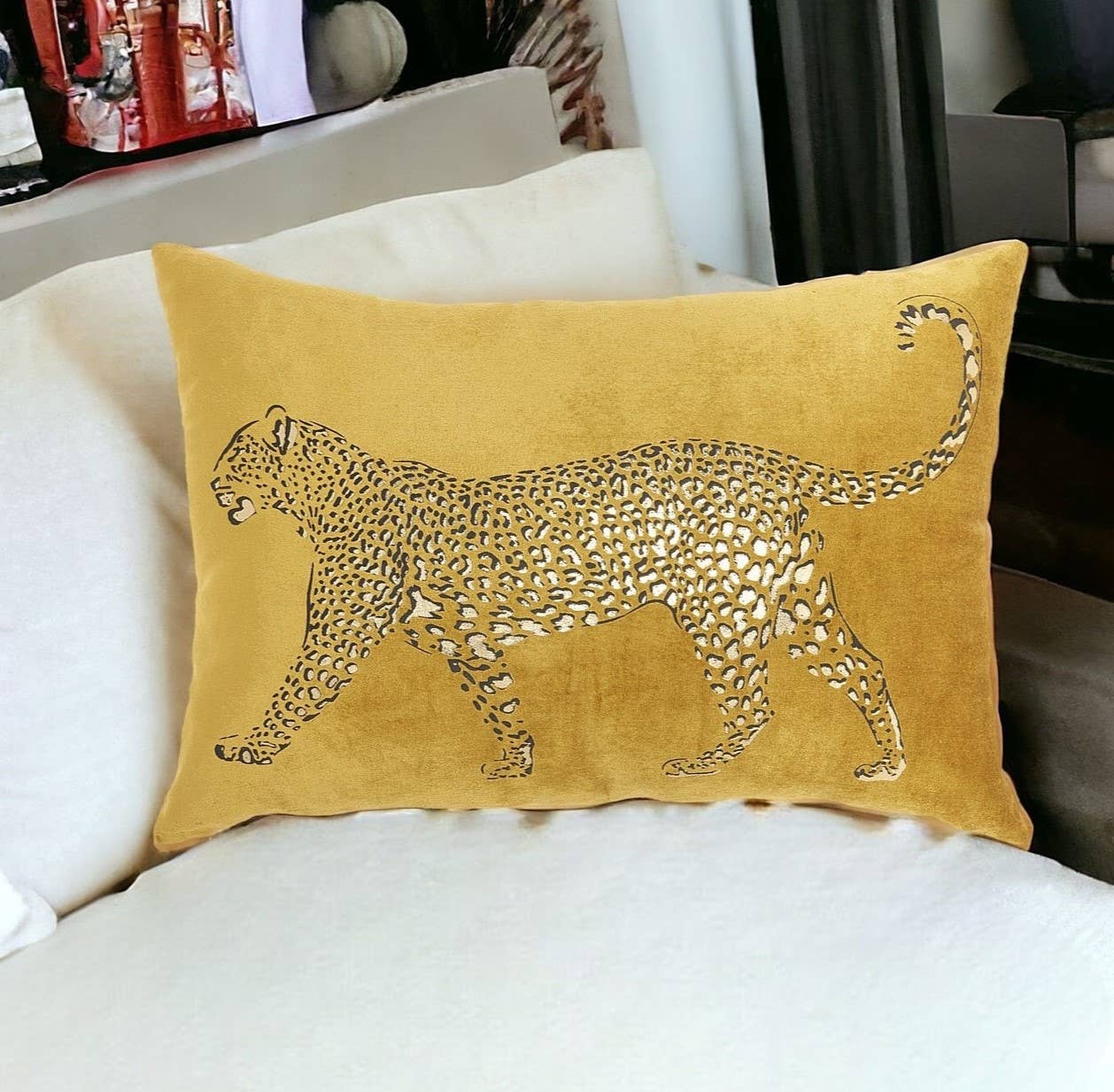HomeRoots - Wholesale Lumbar Pillow - Bold Golden Leopard Lumbar Pillow1