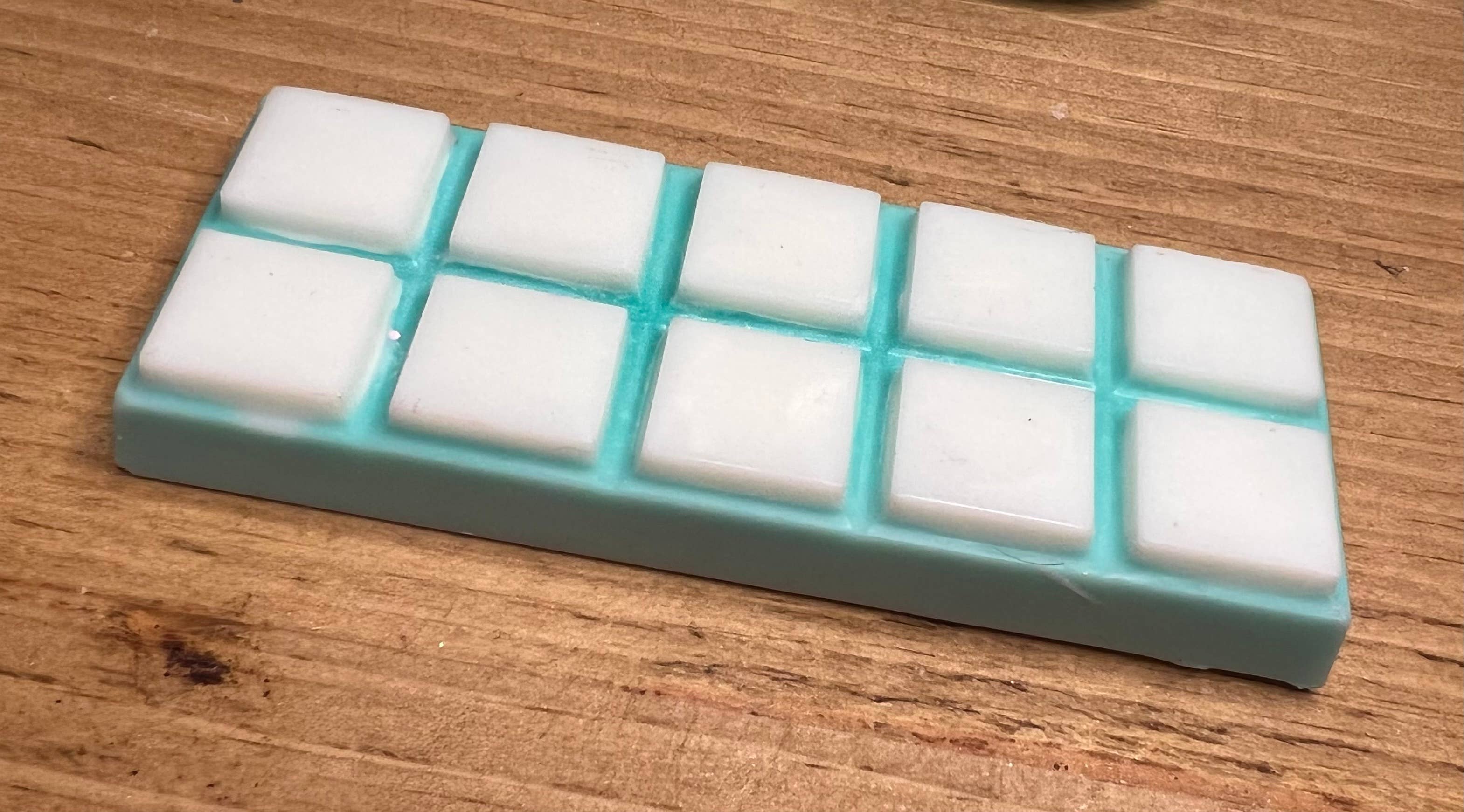 The Melting Room – wholesale Wax melt – 2x5 snap bar clamshells2