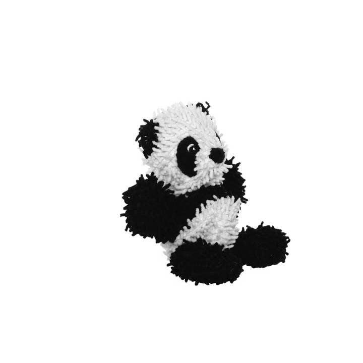 Tuffy Dog Toys - VIP Products - Vente Jouet couineur – chien - Jouet pour chien Mighty Jr en microfibre Panda, durable et couinant2