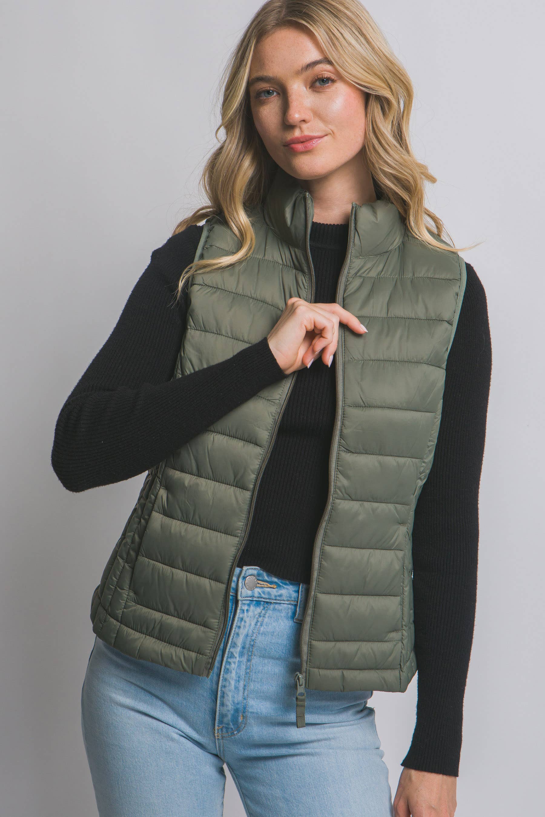 42POPS – wholesale Outerwear Vest - Women’s – ,..1009 Ultra Lightweight Padded Puffer Vest w/ Pouch SI-174516