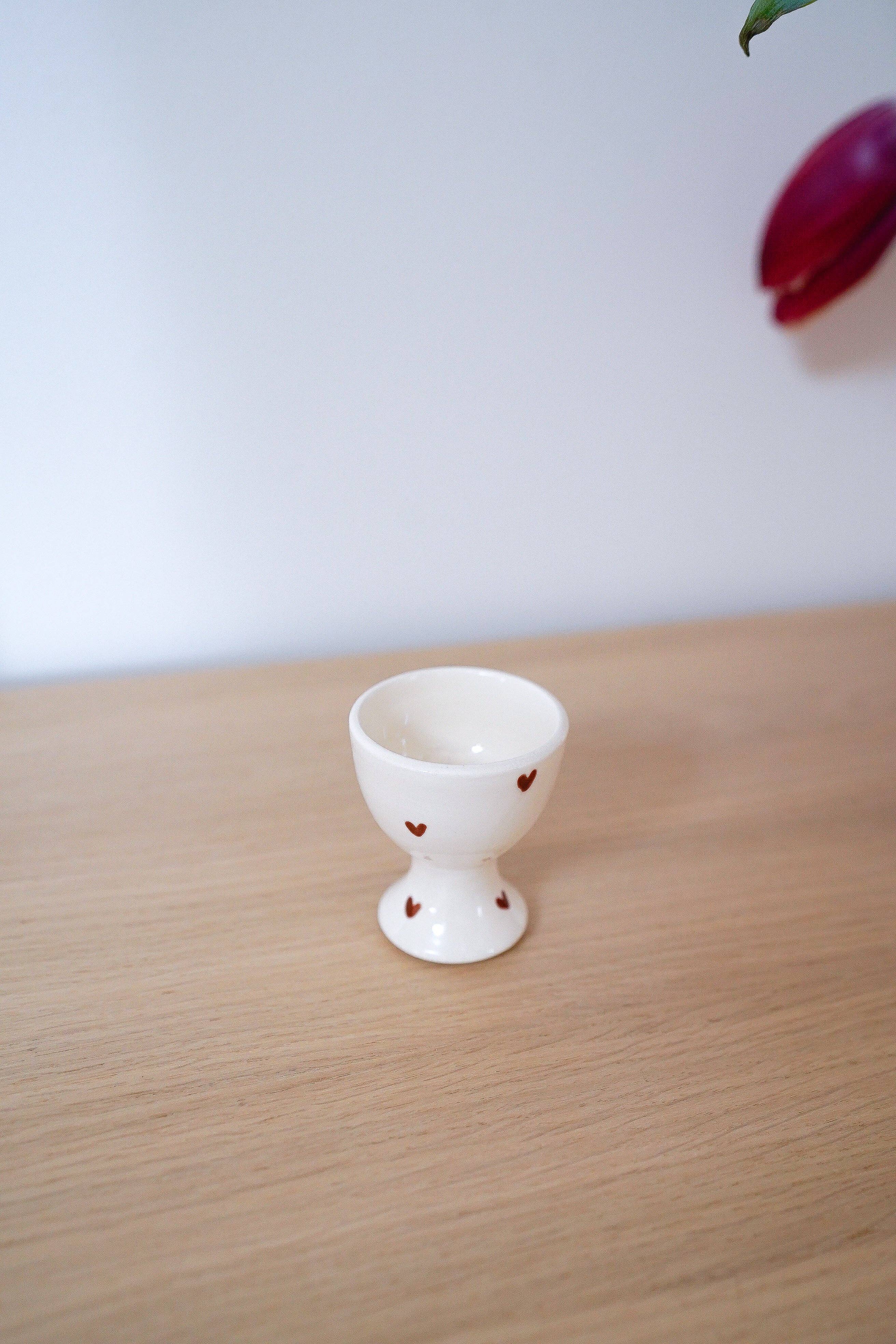 Sunday's and co - Wholesale Kitchen Utensil Set - Ceramic egg holder 1