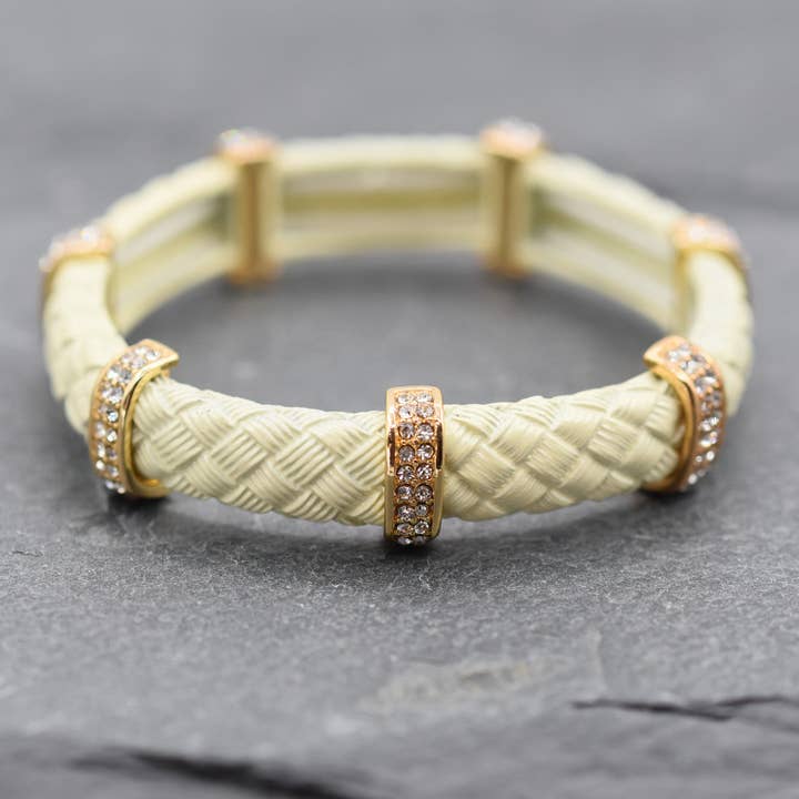 Flätat läderarmband med kristallsektioner för wholesale av Tempest Designs