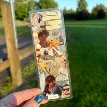 Awfullynerdy.co – Marcador por atacado – Marcador de Livro em Cartolina de Dupla Face Inspirado em "O Verão em que Me Tornei Bonita"1