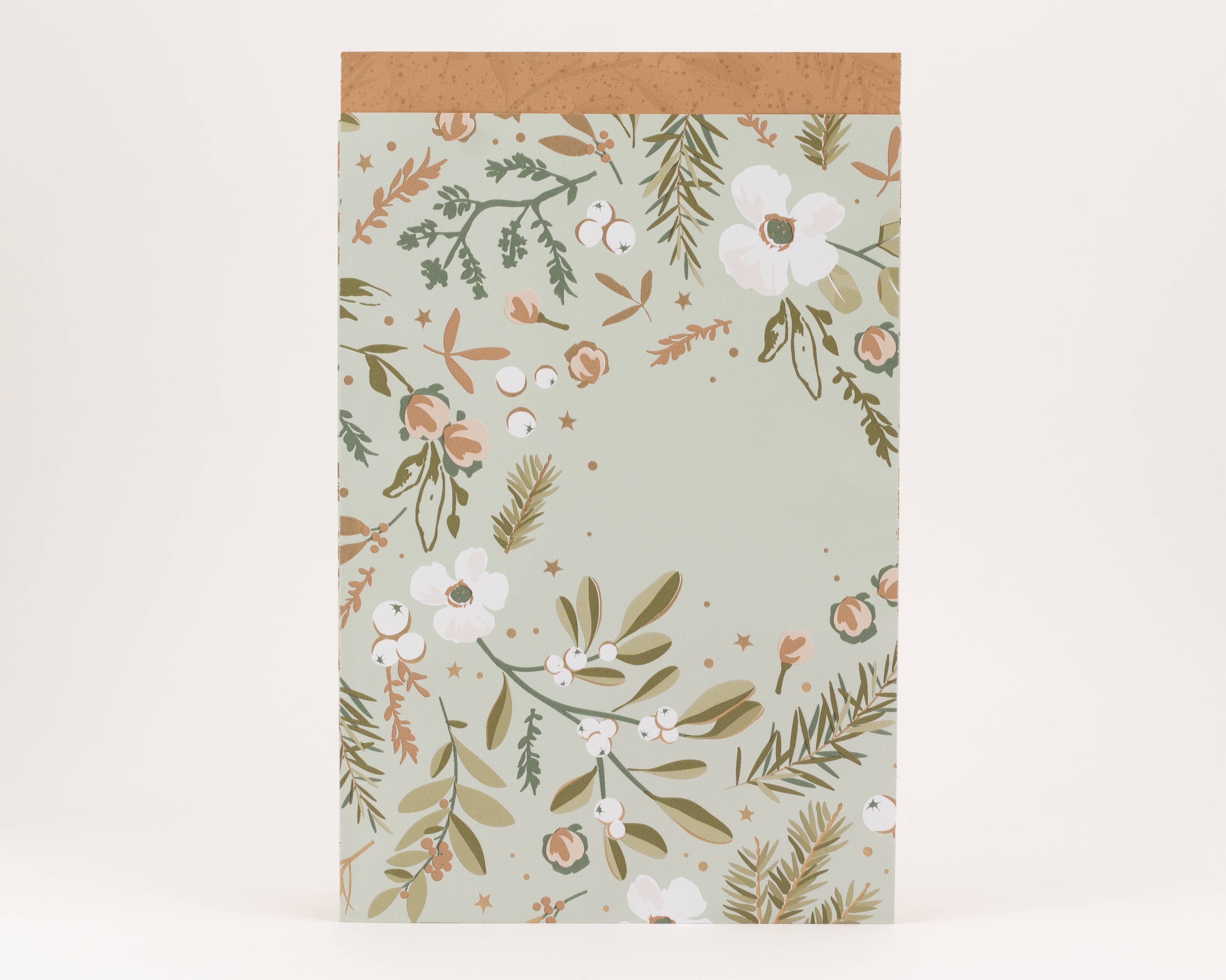 liebevoll verpackt - Wholesale Gift Bag - Paper Bags Winter Garden, Sage Green (Christmas)2
