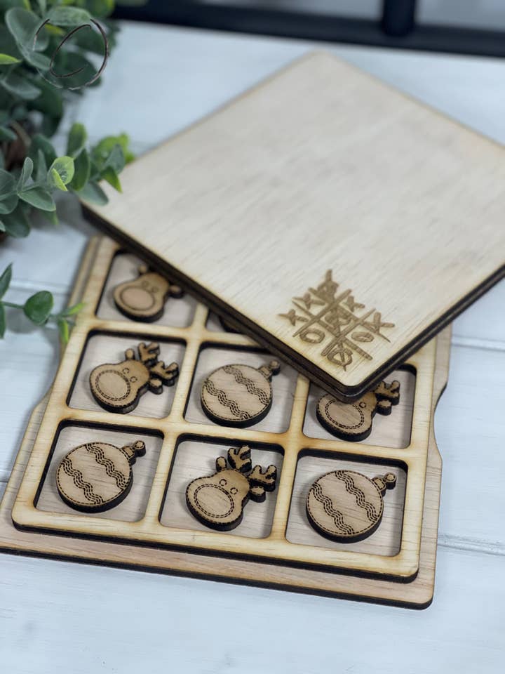Édition de Noël de Tic Tac Toe pour la vente par CMD Wholesale