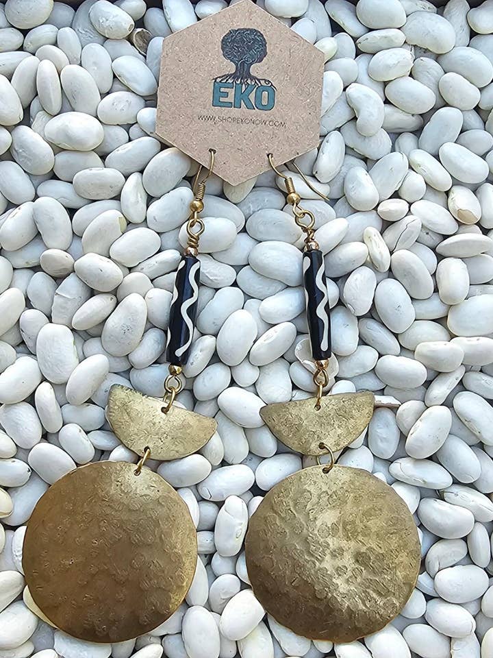 Soul - Orecchini geometrici in osso e ottone per la vendita all'ingrosso da parte di EKO