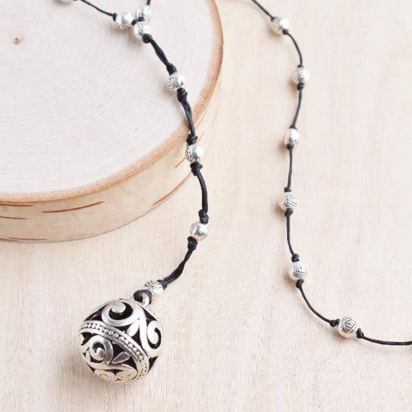 Bali Queen - Wholesale Pendant/Charm Necklace - Filigree Ball Alloy Necklace