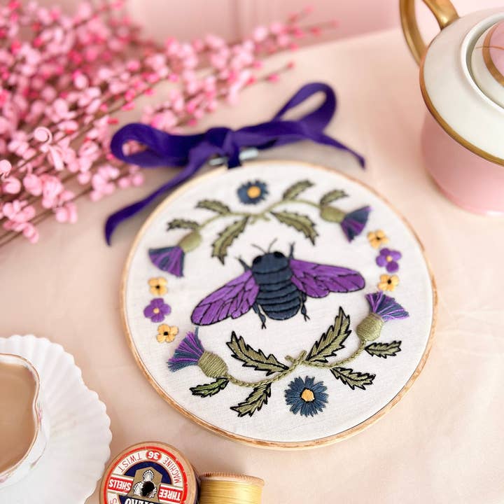 MakeBox & CO - Wholesale Embroidery/Cross Stitch Supplies - Violet the Carpenter Bee Embroidery