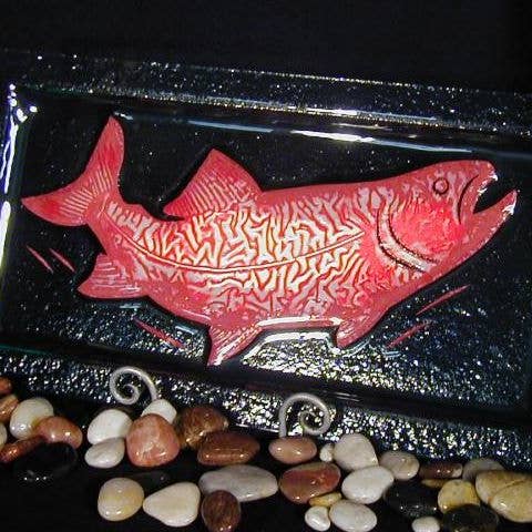 Wervelende Salmon Sealife schotel voor wholesale door J Moilanen Studio