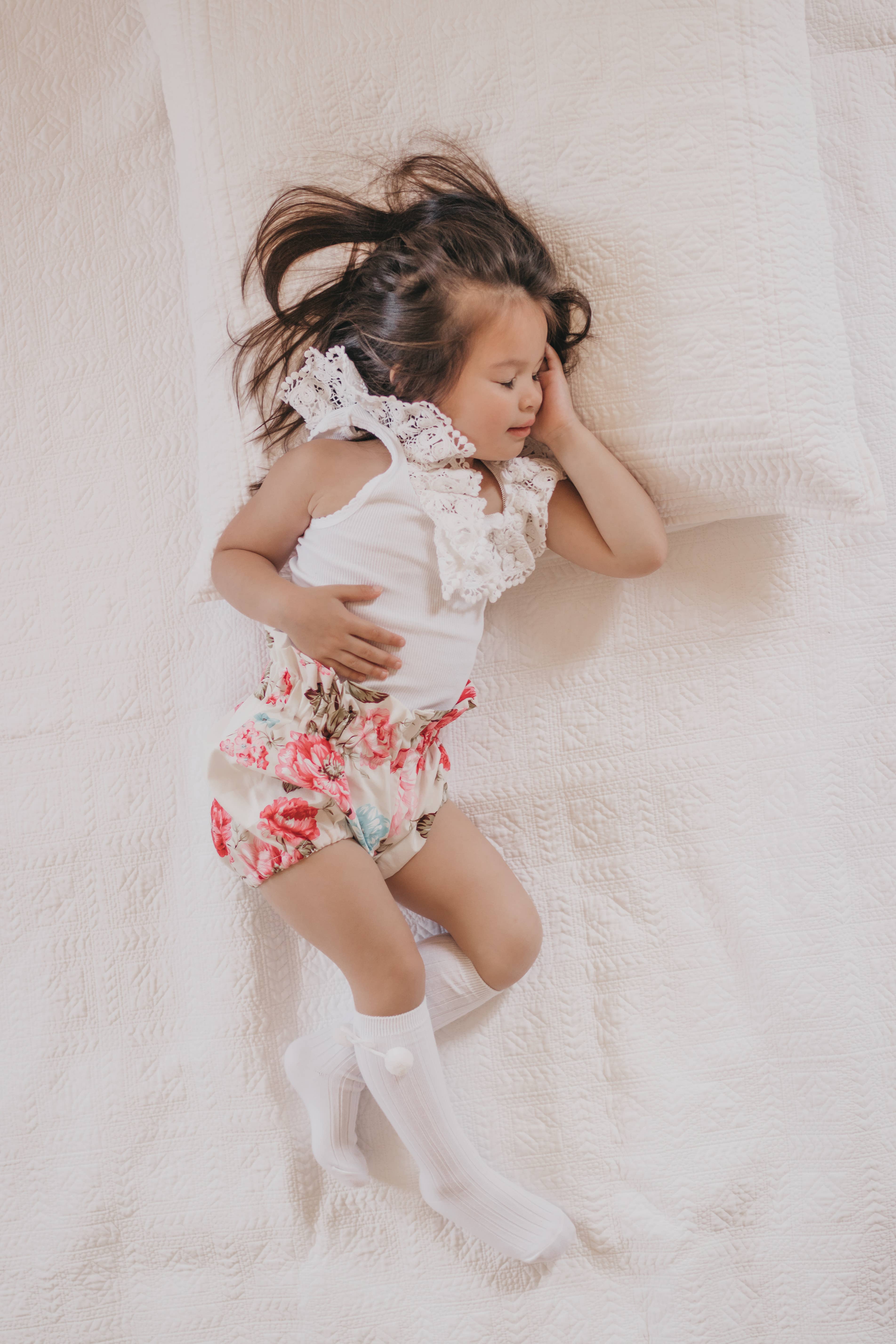 Classical Child - Vente Chaussettes – enfant - Chaussettes de genouillères à pompon haute couleur blanche10