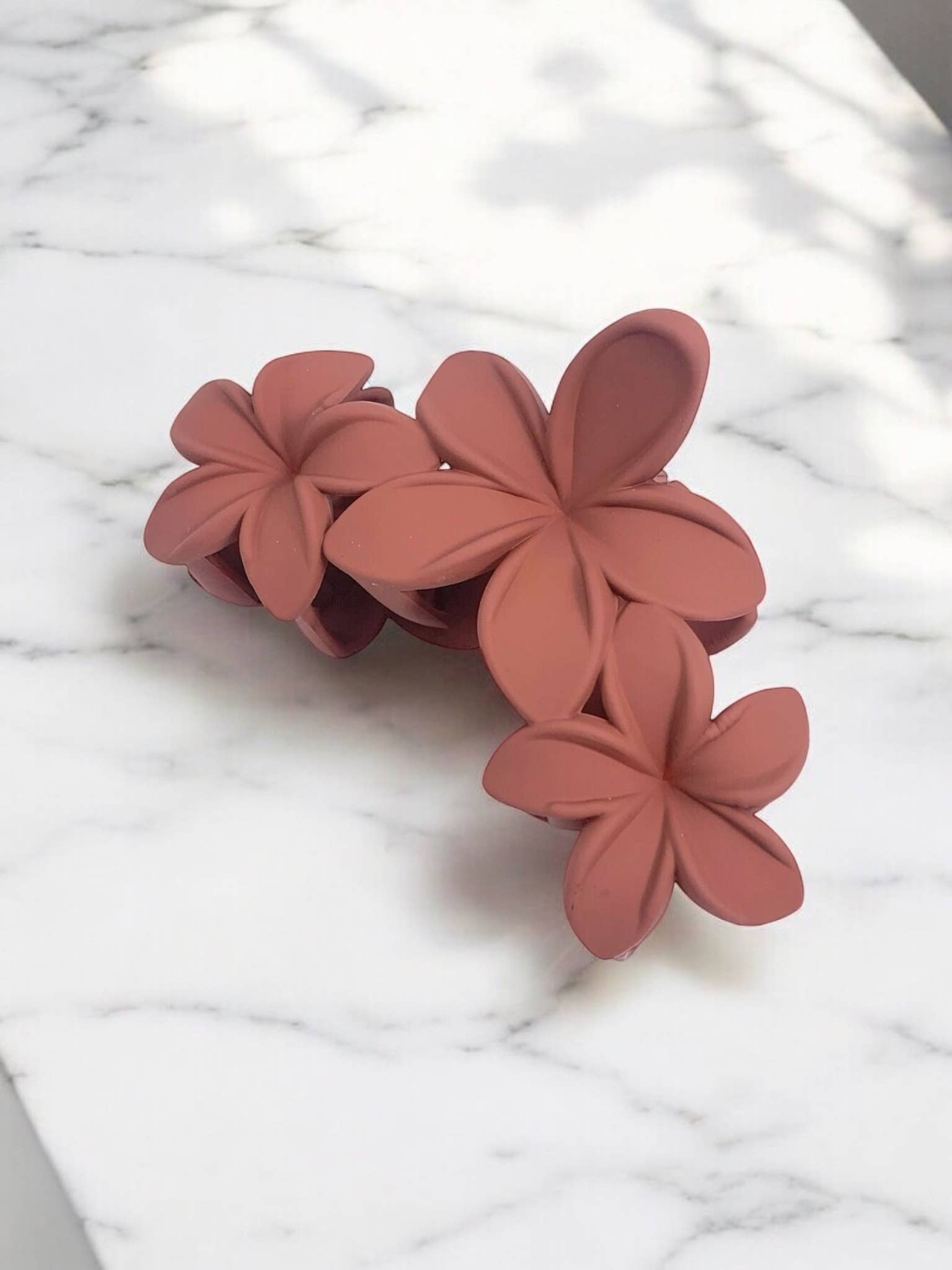 BYREN | ÉLINE L'ATELIER - Wholesale Hair Accessories Set - Women's - YH21 flower-shaped hair clip0